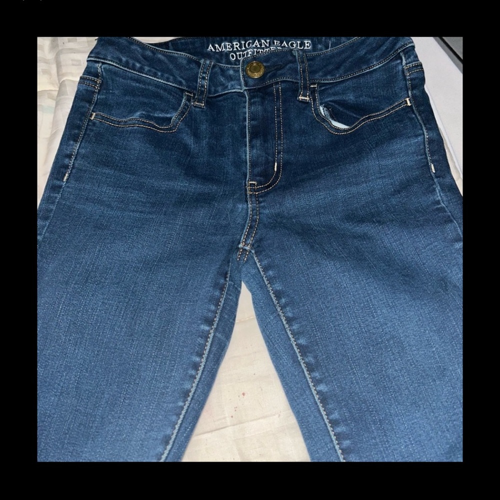 AMERICAN EAGLE SKINNY JEANS